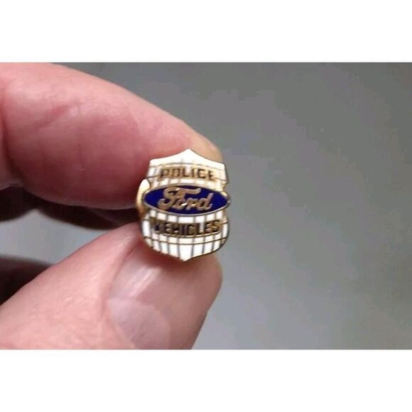 Vintage Mens Tie Tack  Ford Police Vehicles Badge - Picture 10 of 11
